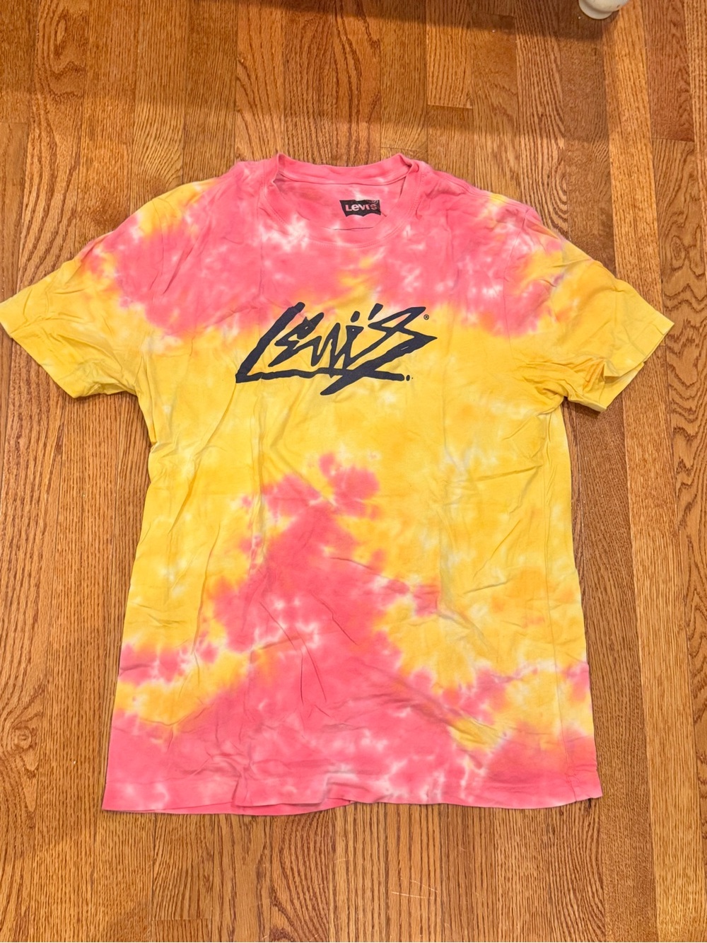 Levi's Tie-Dye Short Sleeve Tee in Yellow & Pink with Black Logo